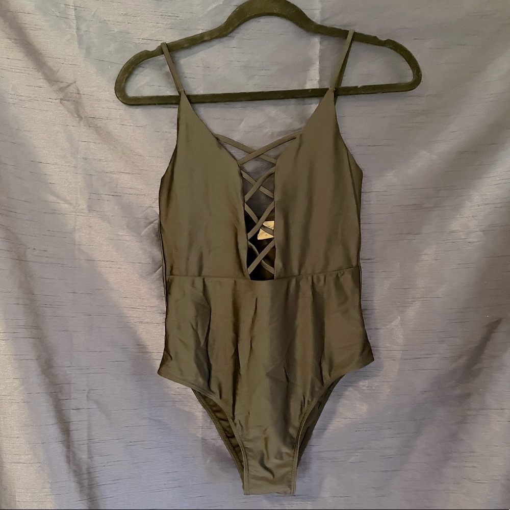 Black H20H one piece bathing suit, used 1x.